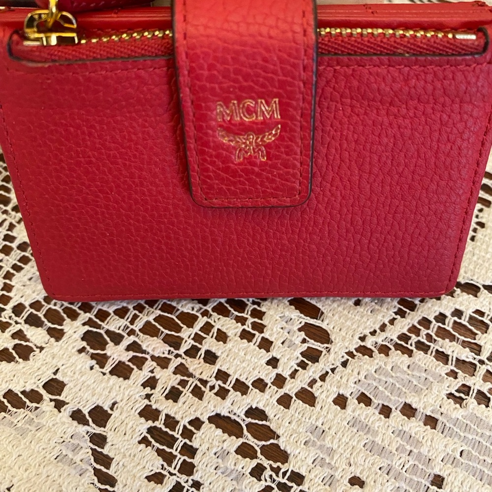 88 MCM red leather card wallet